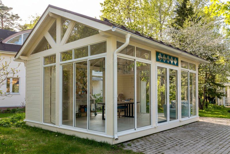 Застекленная беседка Лаура